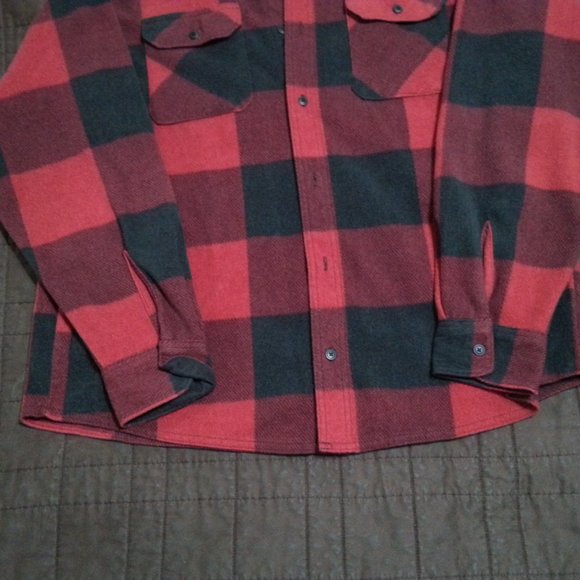 Wrangler Buffalo Check Flannel Plaid Shirt Men's XL Long Sleeve  Red Black - Picture 5 of 9